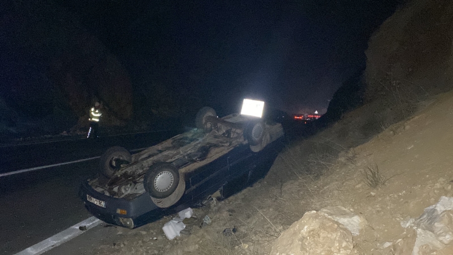 Aksaray'da Otomobil takla attı: 2 yaralı