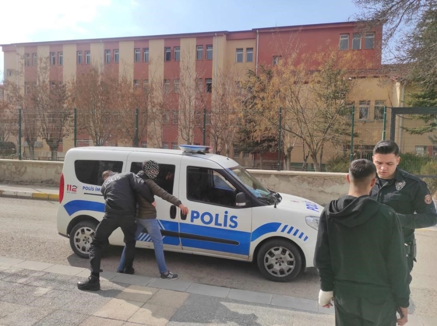 Aksaray Polisi Halkın Yoğun Bulunduğu Yerler de Şok Uygulamalar Yaptı