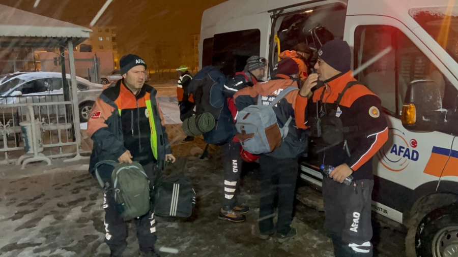 Aksaray AFAD 42 kişilik ekiple Hatay'a hareket etti