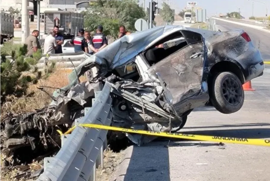 Aksaray'da Meydana Gelen Feci Trafik Kazasında 1 Kişi Hayatını Kaybetti