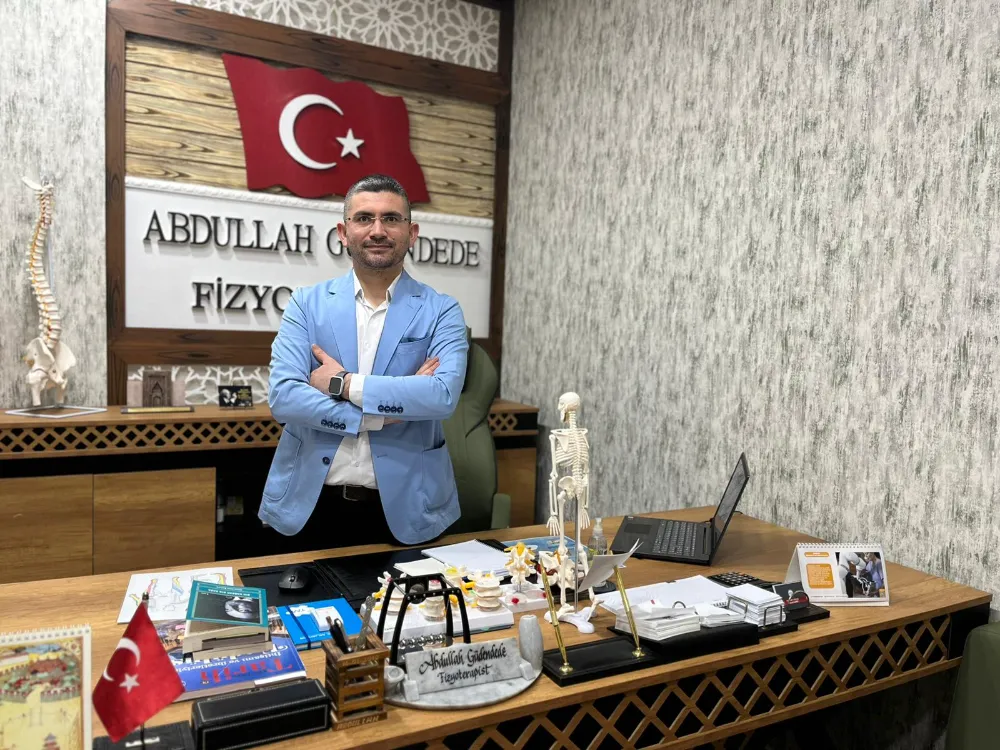 Okulların açılmasına sayılı günler kala öğrenci ve velileri sırt çantası taşıma konusunda uyarı