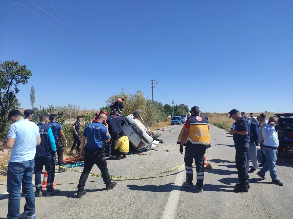 Aksaray'da meydana gelen feci trafik kazasında 3 kişi öldü 2 kişi yaralandı