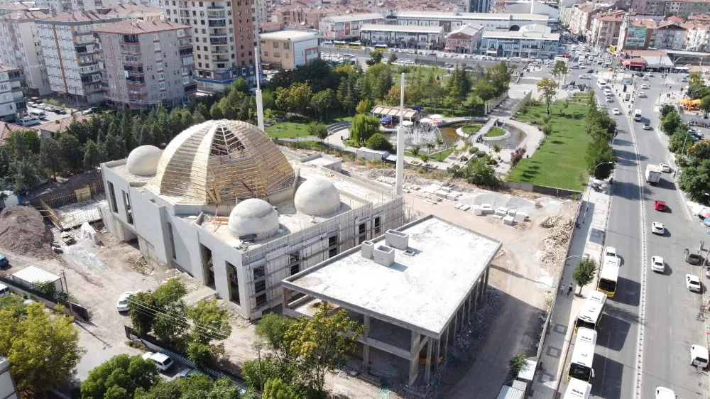 SELÇUKLU CAMİ VE KÜLLİYESİNDE ÇALIŞMALAR DEVAM EDİYOR