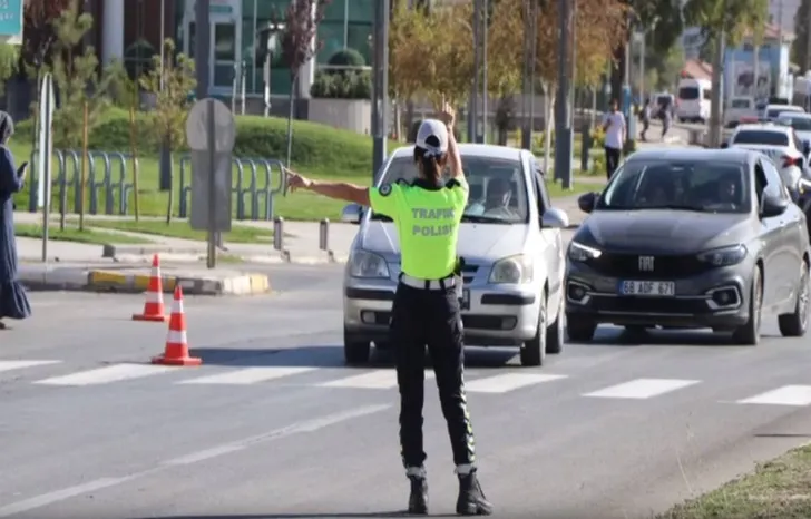 Aksaray’da Okul Geçişleri Denetim Altında
