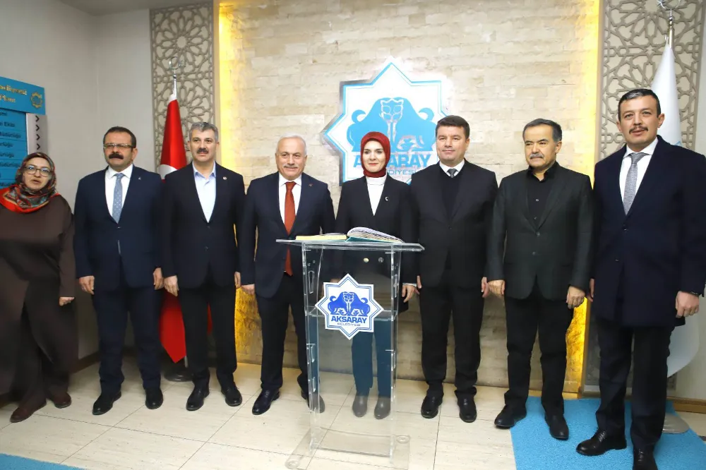 AİLE VE SOSYAL HİZMETLER BAKANI MAHİNUR ÖZDEMİR GÖKTAŞ AKSARAY BELEDİYESİNİ ZİYARET ETTİ