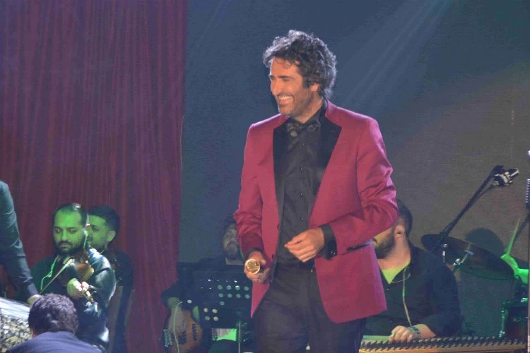 Mahsun Kırmızıgül, Azerbaycan’da konser verecek