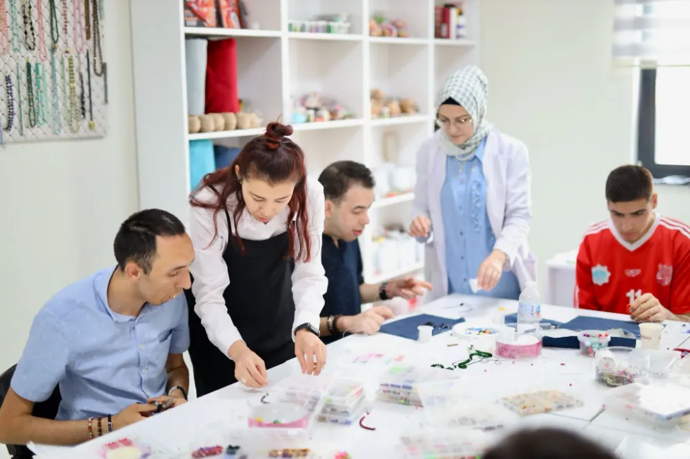 ENGELSİZ YAŞAM MERKEZİNDE “GELECEĞİ YAZ” KURSLARI BAŞLIYOR