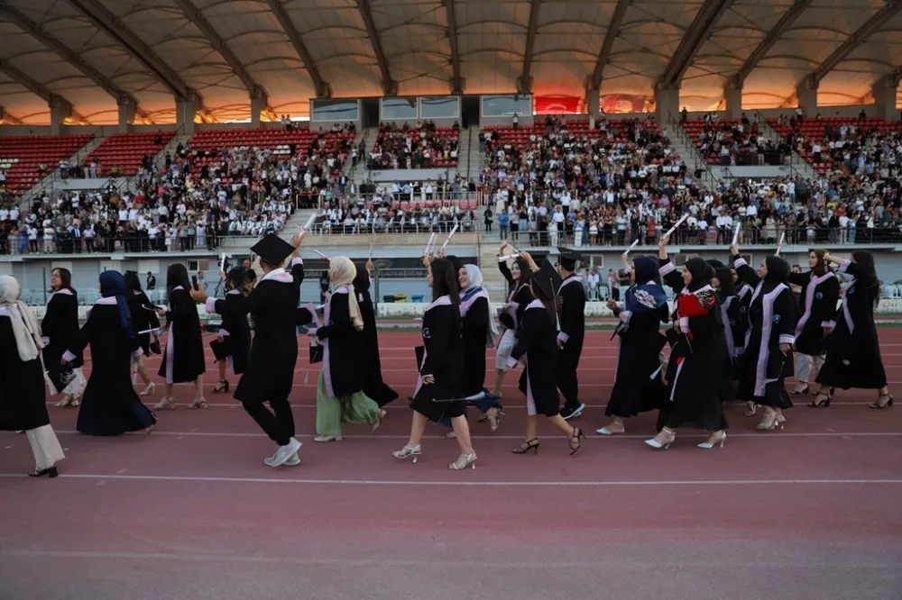 AKSARAY'DA KEP ATAN ÖĞRENCİLER YENİ BİR HAYATA BAŞLADI