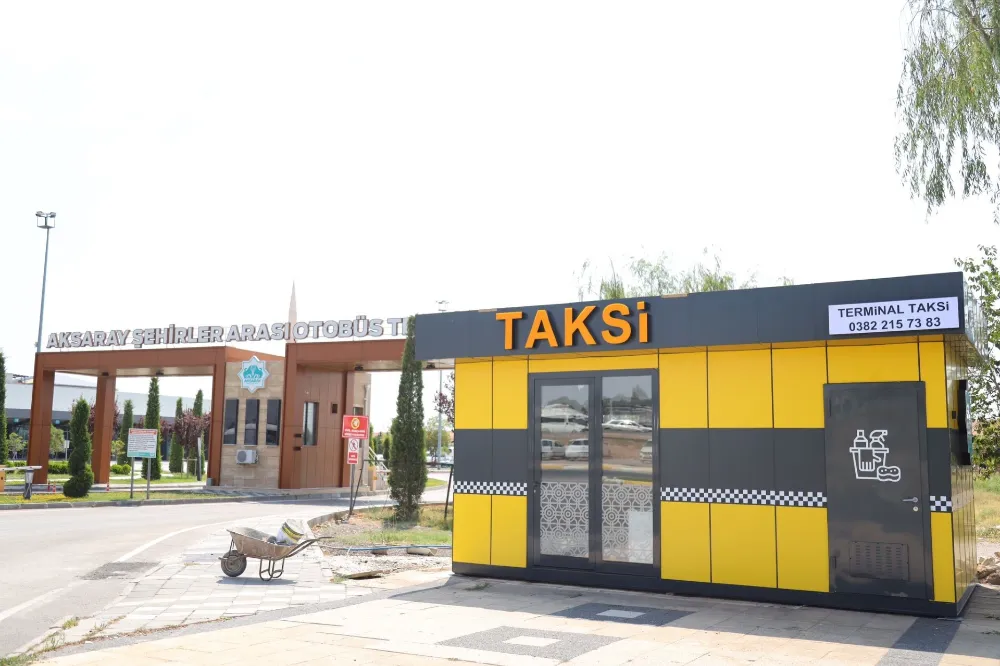 Aksaray’da Taksi Durakları Modernleştiriliyor
