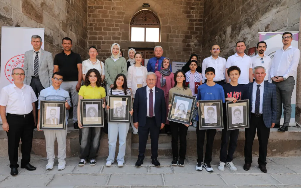 LGS'de, 500 Tam Puan Alan Türkiye Birincisi 6 Öğrenci tercihlerini Vali Mehmet Ali Kumbuzoğlu ile birlikte yaptı