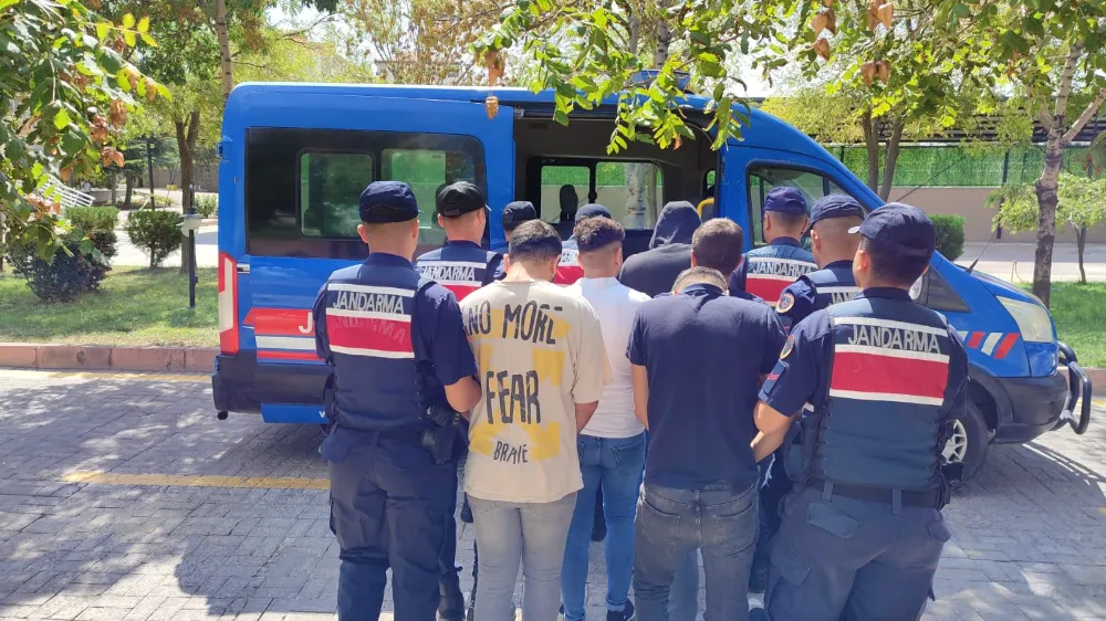 Aksaray’da Kaçak Kazı Yapan 5 Define Avcısı Yakalandı
