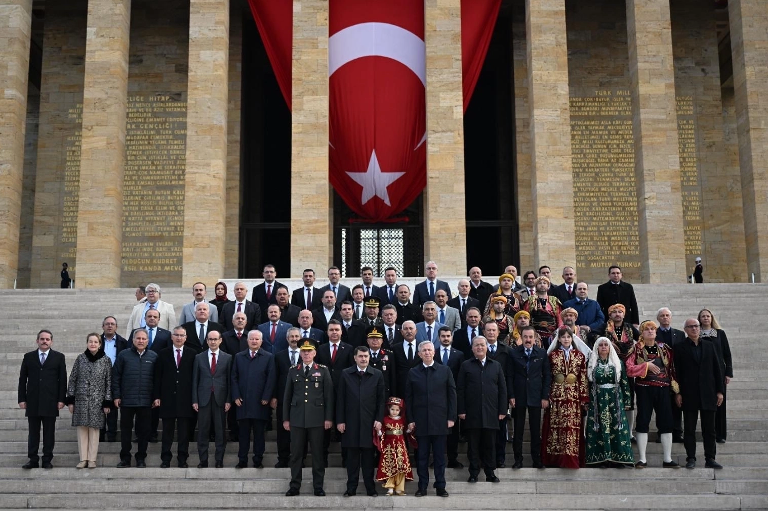 Başkent'ten Ata'ya saygı duruşu