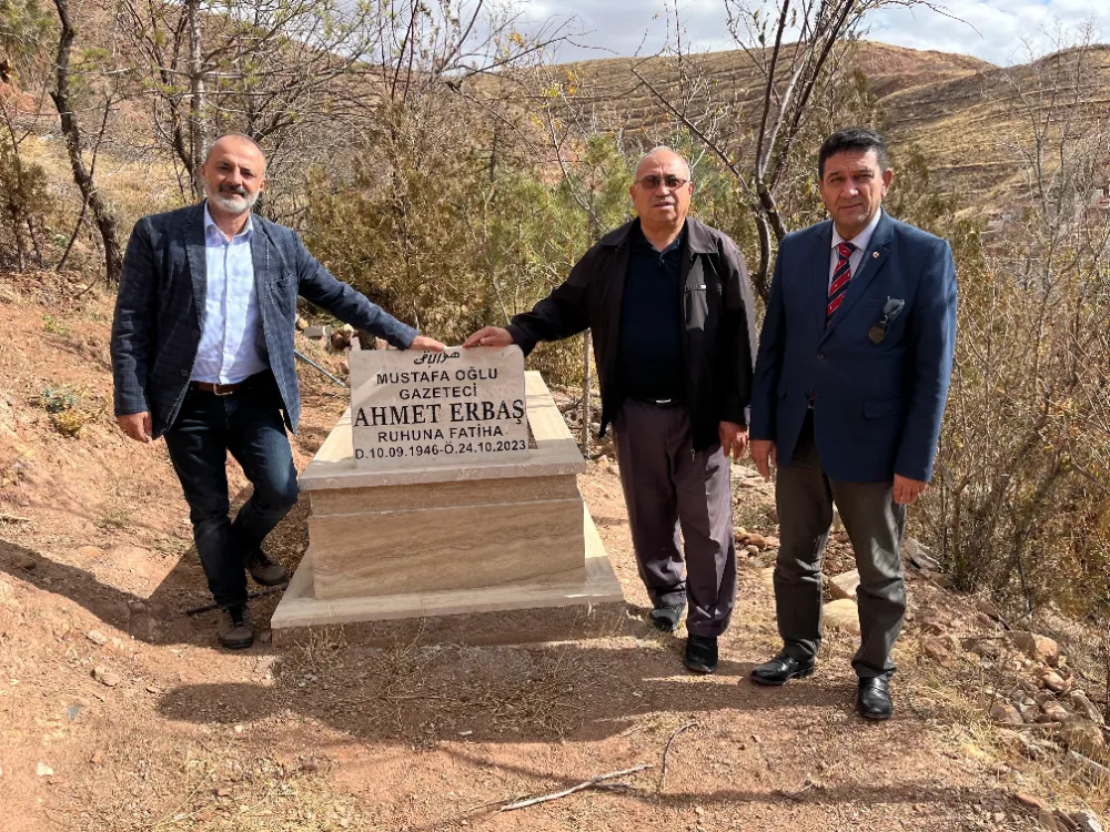 Duayen Gazeteci Ahmet Erbaş, Vefatının 2. Yılında Dualarla Anıldı