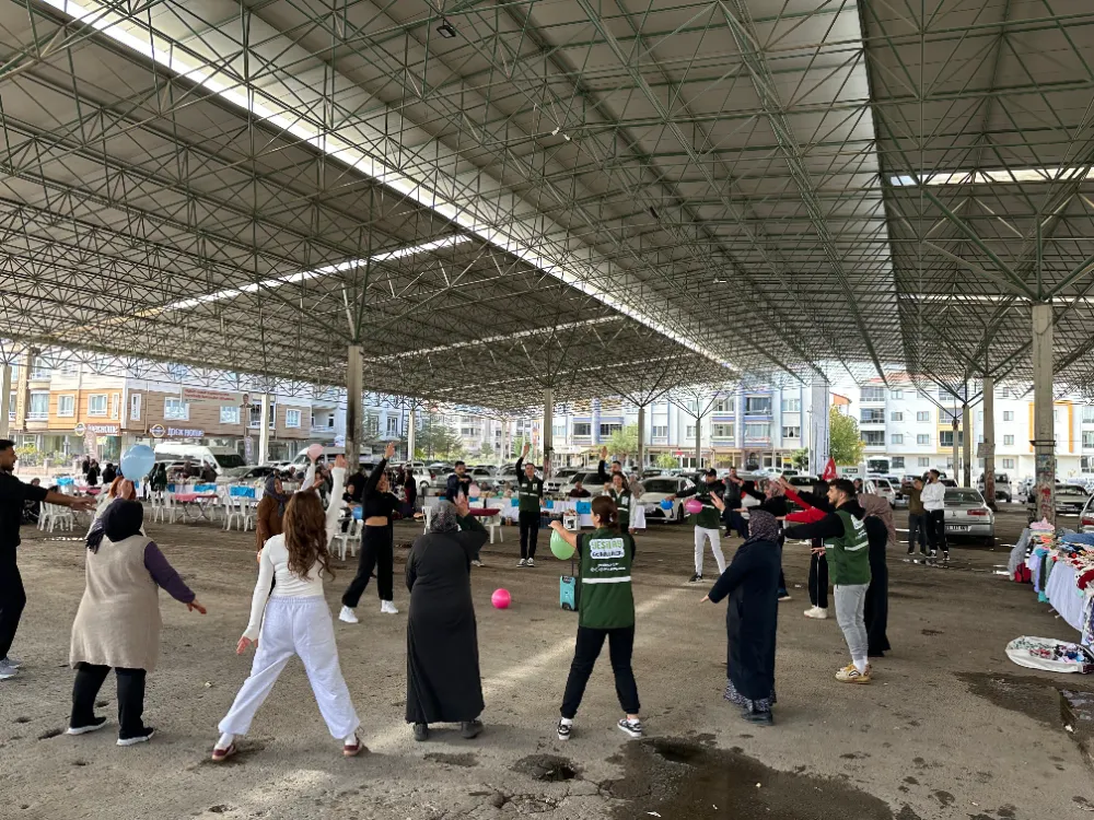 Aksaray Üniversitesi Spor Bilimleri Fakültesi öğrencilerden teknoloji bağımlılığına karşı anlamlı etkinlik