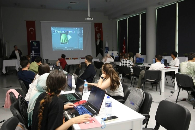 ABB'den öğrencilere 3D modelleme kursu