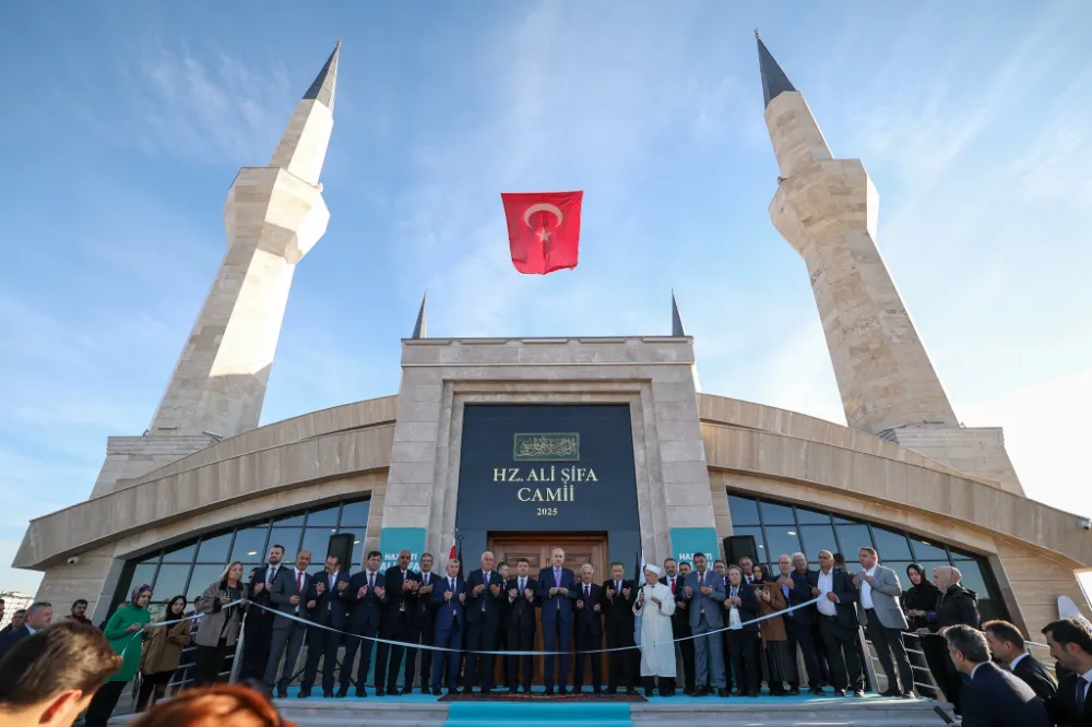 TBMM Başkanı Kurtulmuş, Aksaray’daki Şifa Camii’nin Açılışına Katıldı