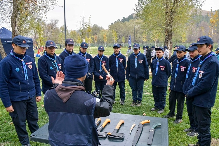 ABB, 200 öğrenciyi İzcilik Kampı'nda buluşturdu