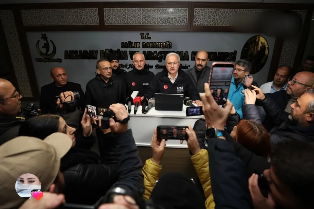 Hasandağı’nda Mahsur Kalan İki Üniversite Öğrencisi Helikopterle Kurtarıldı