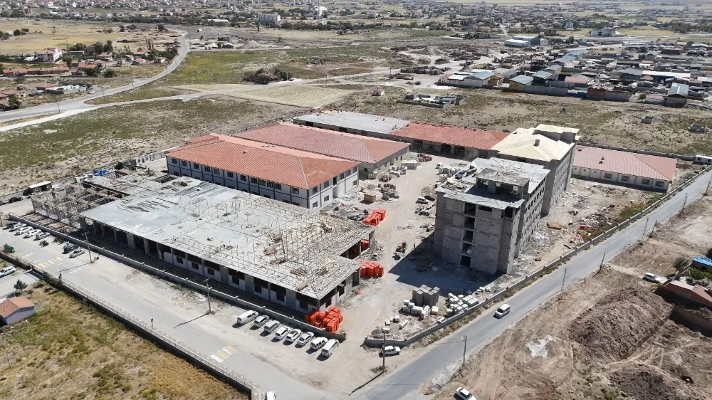 AKSARAY’DA EĞİTİM YATIRIMLARI DEVAM EDİYOR: YENİ DERSLİKLER EĞİTİME KAZANDIRILIYOR