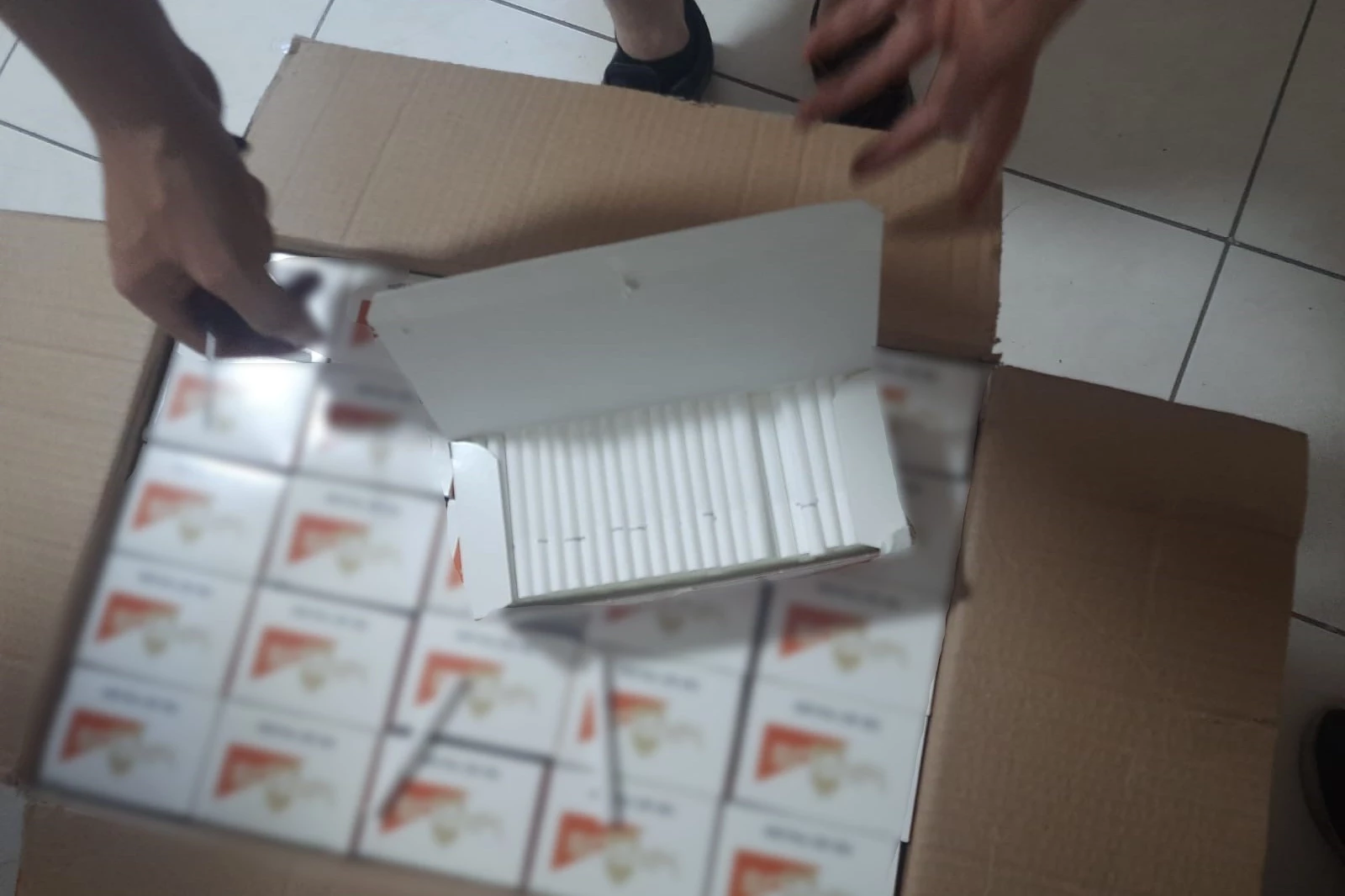 Gümrük Muhafaza'dan dev kaçak makaron ve sigara operasyonu