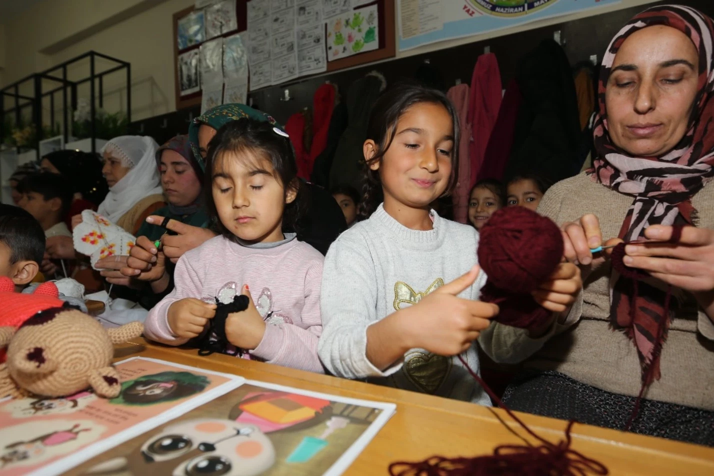 Diyarbakır Ergani'den ilmek ilmek örüyorlar
