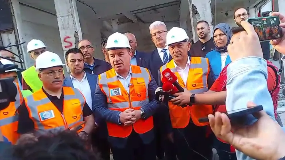 Aksaray'da Kentsel Dönüşüm Hız Kazanıyor: Minarecik Mahallesi’nde TEDAŞ Binası Yıkılıyor