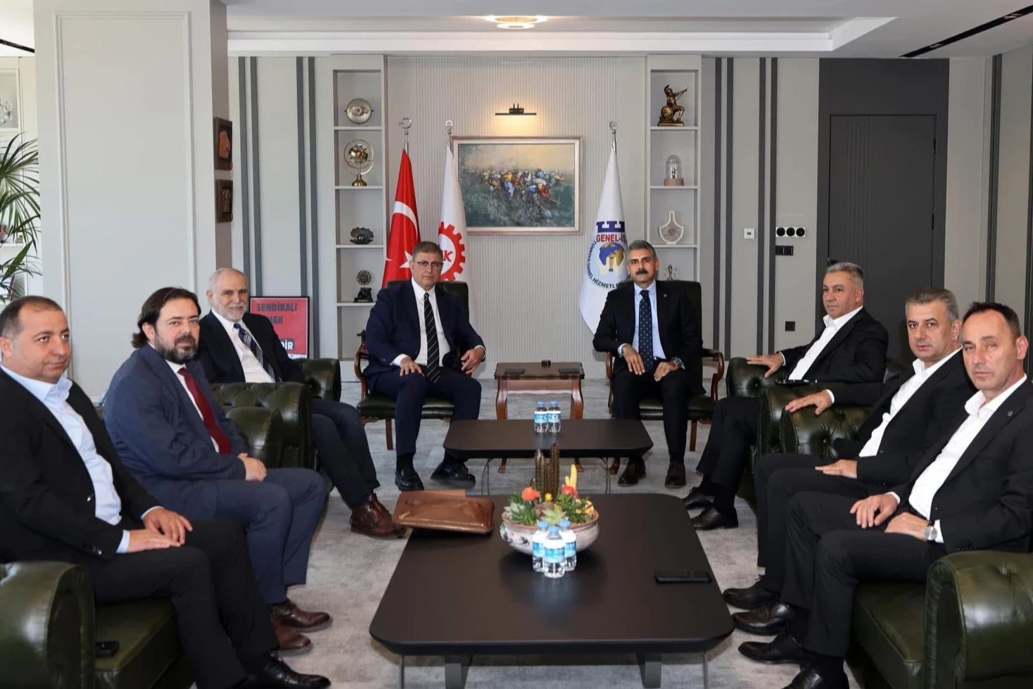 Başkan Tugay’dan Ankara’da sendikalara ziyaret