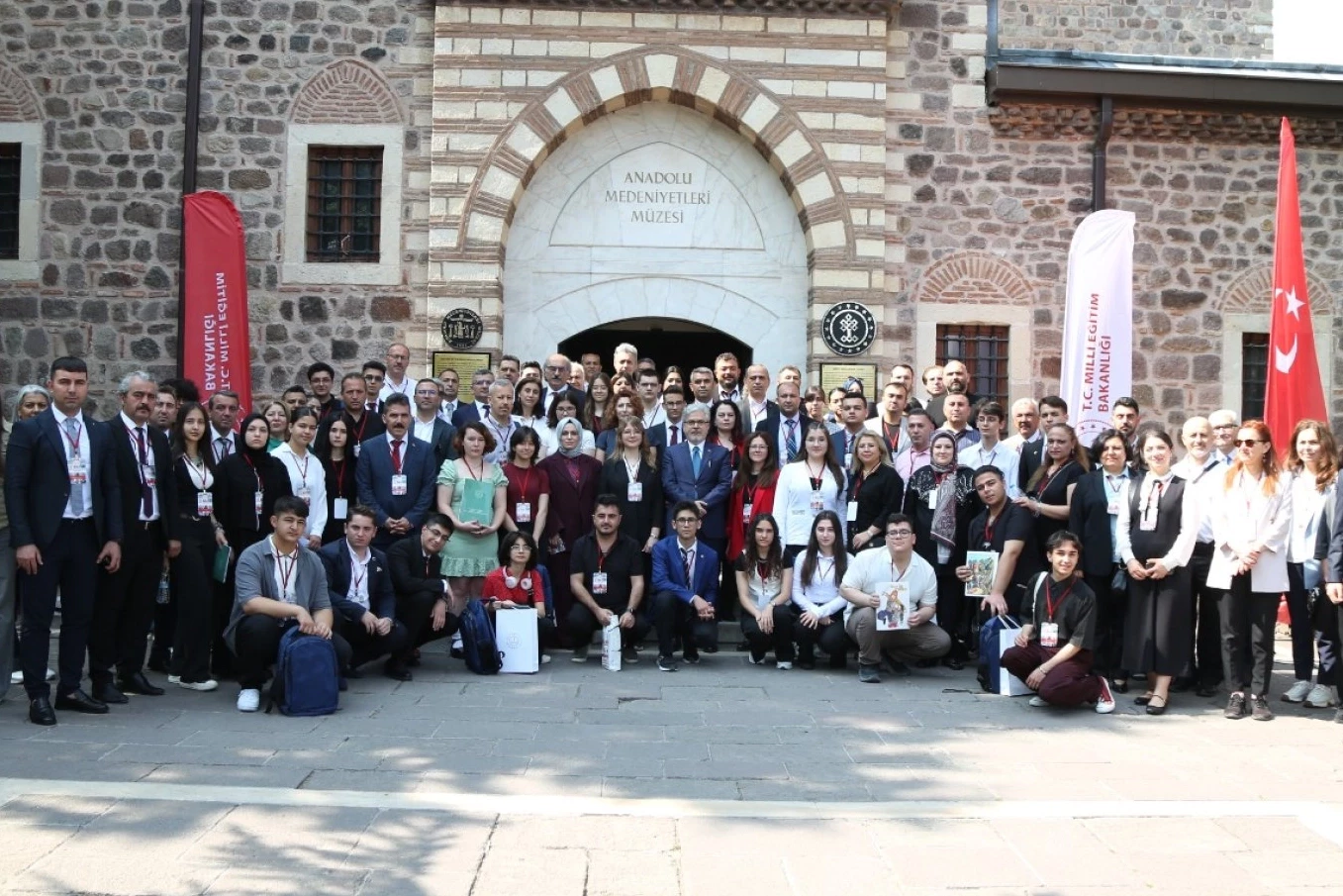 “Oku-Yorum Yazı-Yorum” projesiyle gençler mirası geleceğe taşıyor