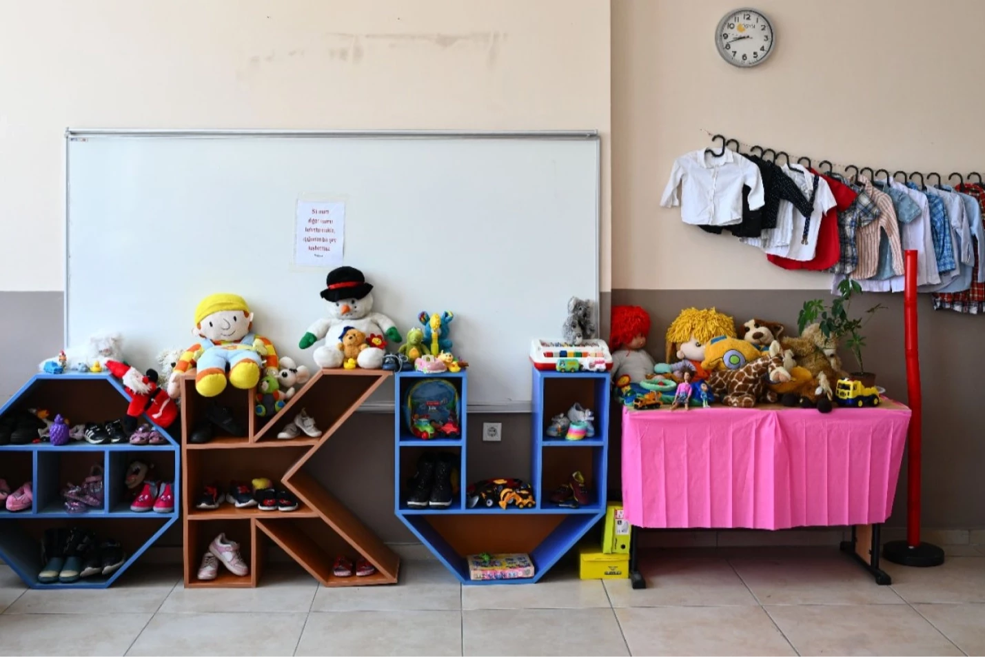 Ankaralı minikler 'askıda oyuncak' ile örnek oldu