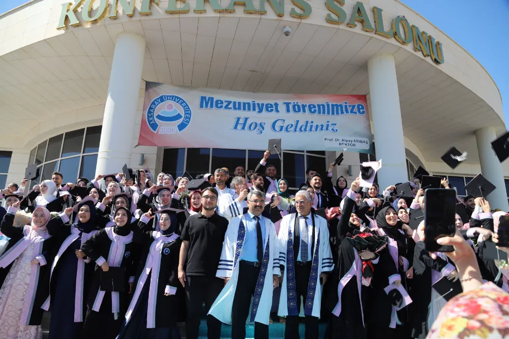 ASÜ İslami İlimler Fakültesi’nde mezuniyet coşkusu