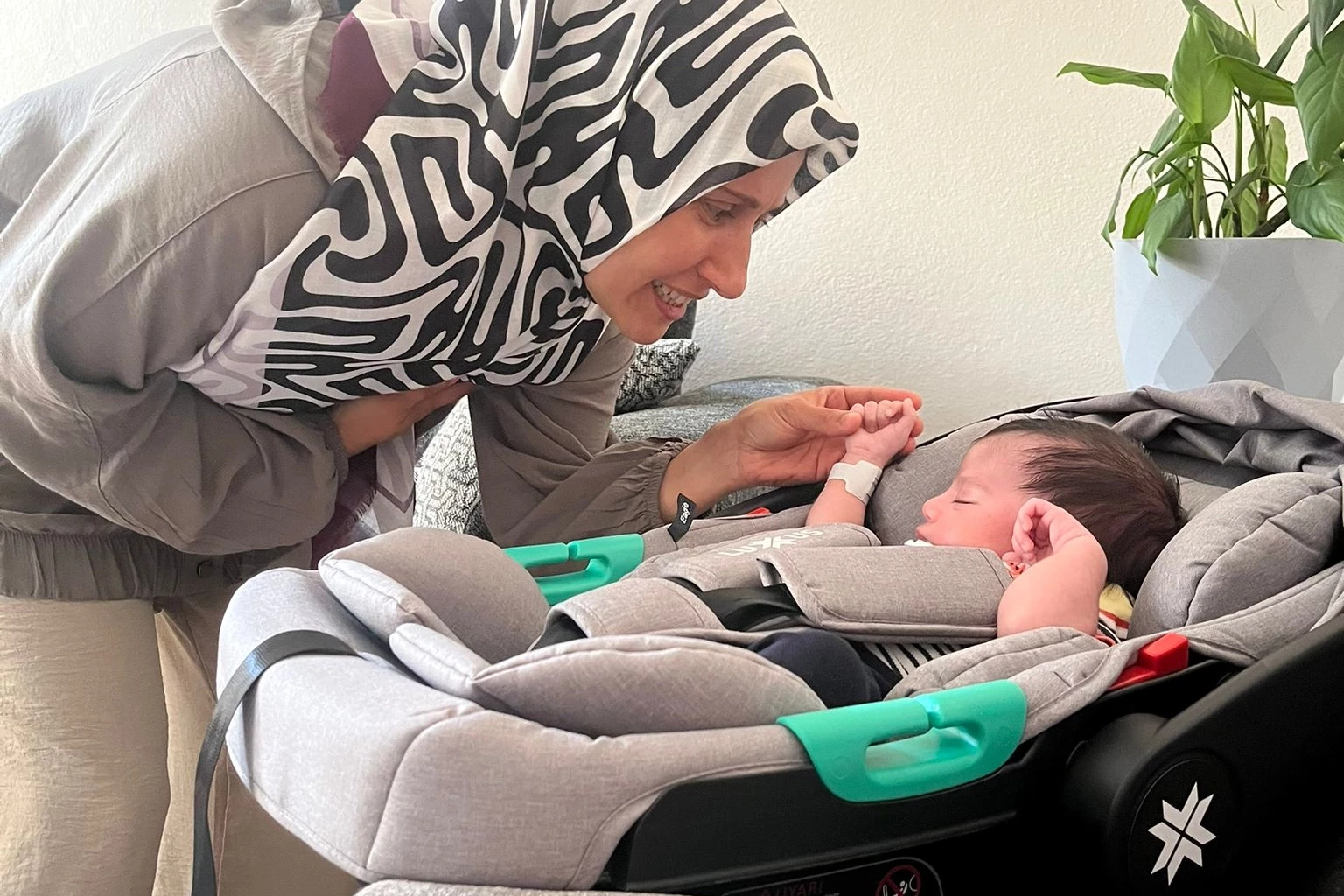 Emre bebek, İzmir’de koruyucu aileyle buluştu... 'Geçici Koruyucu Aile' modeli yaygınlaşıyor