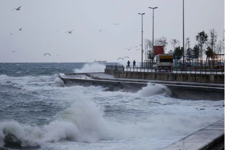 Türkiye genelinde kuvvetli yağış ve fırtına uyarısı
