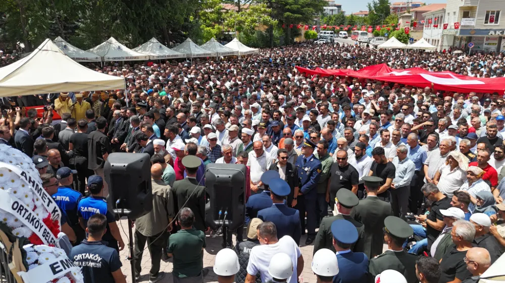 Aksaray Kahraman Evladını Uğurladı: Şehit Özkan Özkanlı Gözyaşlarıyla Toprağa Verildi