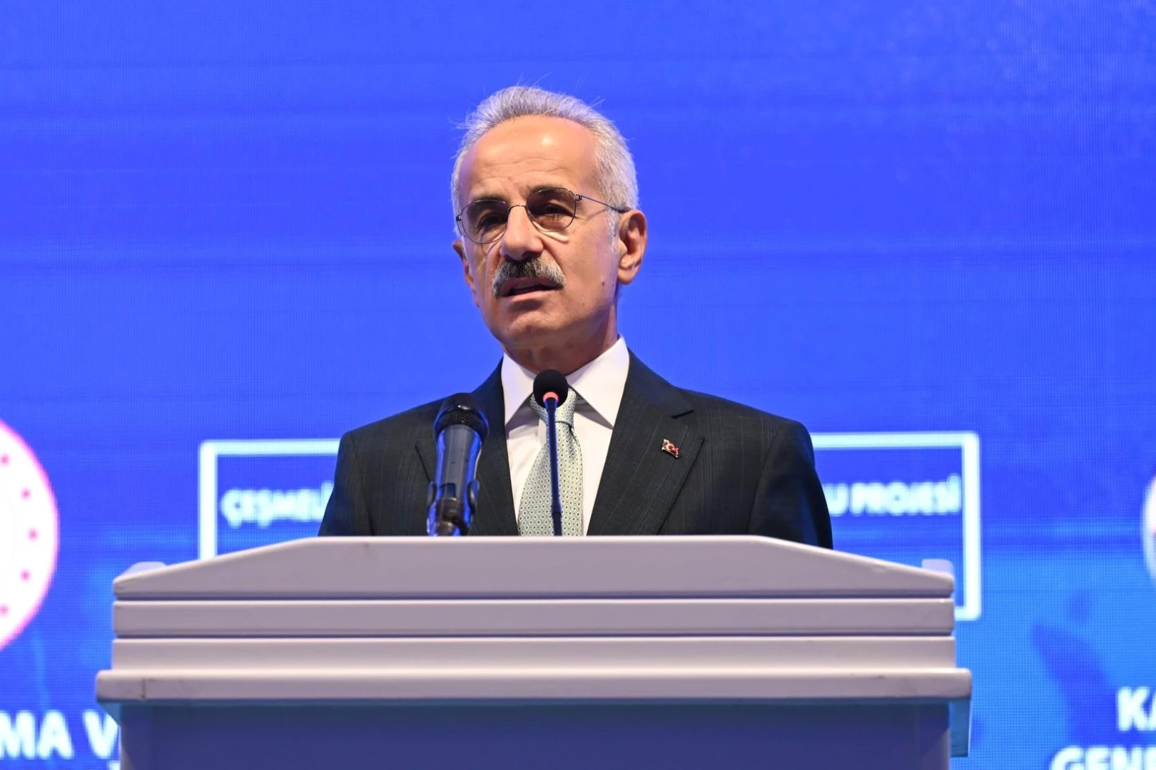 Bakan Uraloğlu duyurdu: Mersin'in trafik çilesi tarihe karışıyor