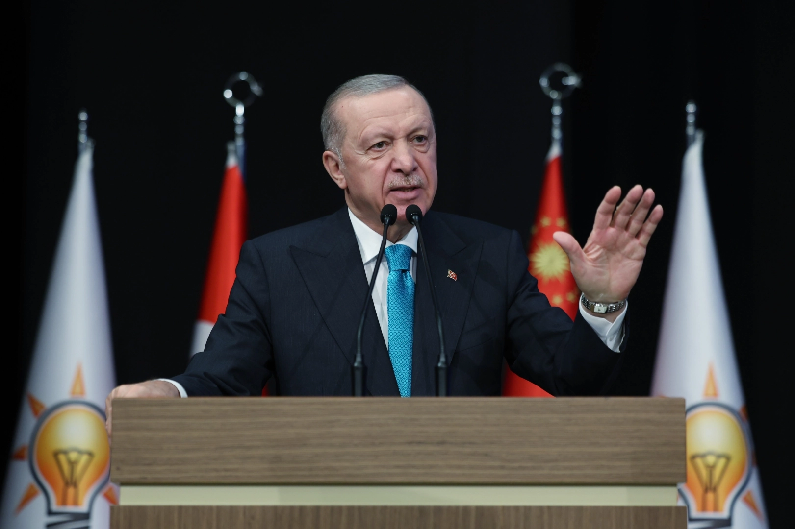 Erdoğan: CHP'den kaçış, yolsuzluk ve rüşvetten... AK Parti'ye katılımlar sürecek