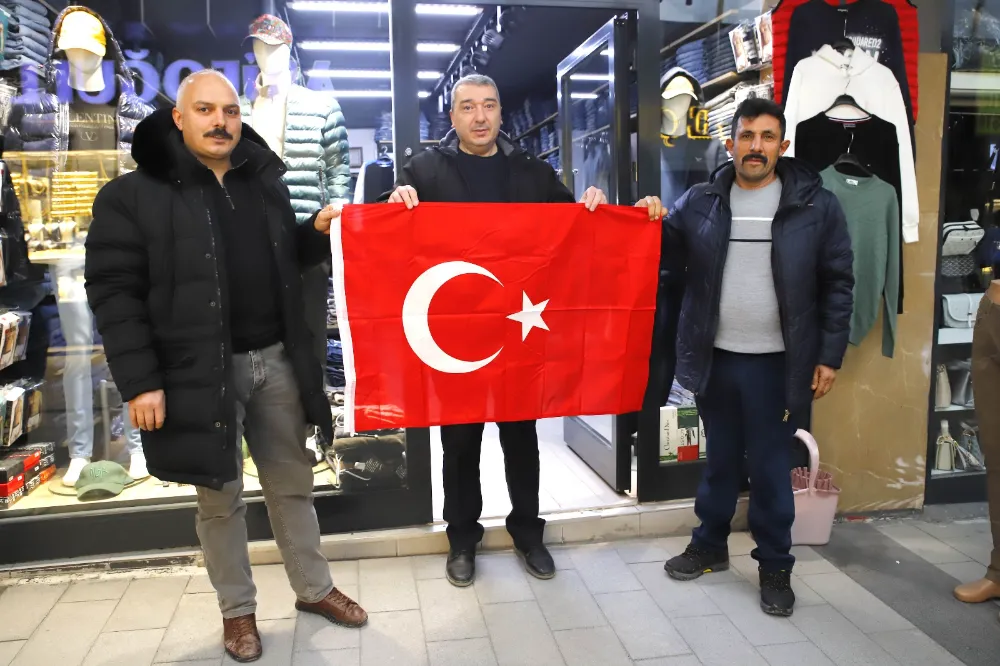 AKSARAY BELEDİYESİ’NDEN TÜRK BAYRAĞINA YAPILAN ÇİRKİN SALDIRIYA TEPKİ
