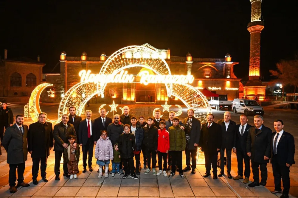 AK PARTİ GENEL BAŞKAN YARDIMCISI AHMET BÜYÜKGÜMÜŞ AKSARAY’DA TEŞKİLATLA BULUŞTU