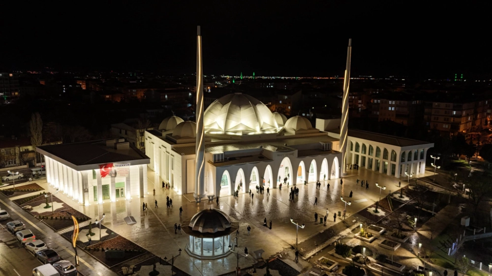 AKSARAY BELEDİYESİ SELÇUKLU KÜLLİYESİ’NDE KADİR GECESİNE ÖZEL PROGRAM DÜZENLİYOR