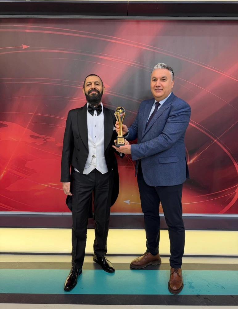 Dünyaca Ünlü Yazar Akif Manaf “Cine1 Barış Ödülü”ne Layık Görüldü