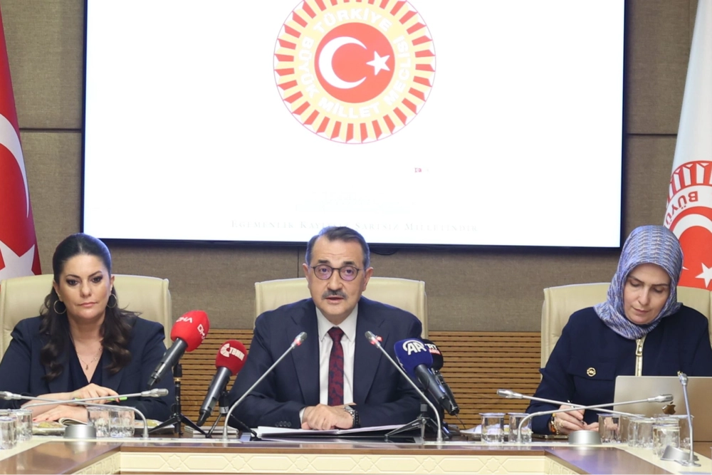 Komisyon beklenen raporu sundu... Türkiye yapay zekâda üreten ve düzenleyen olacak