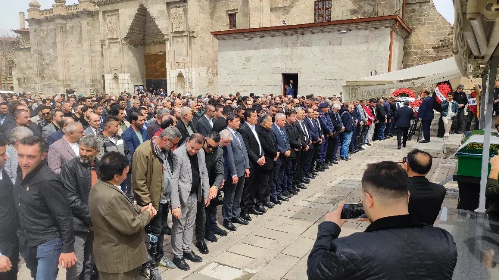 AKSARAY’DA EĞİTİM CAMİASINDAN DUYGUSAL ANMA: KAHRAMANMARAŞ’TAKİ SALDIRI UNUTULMADI