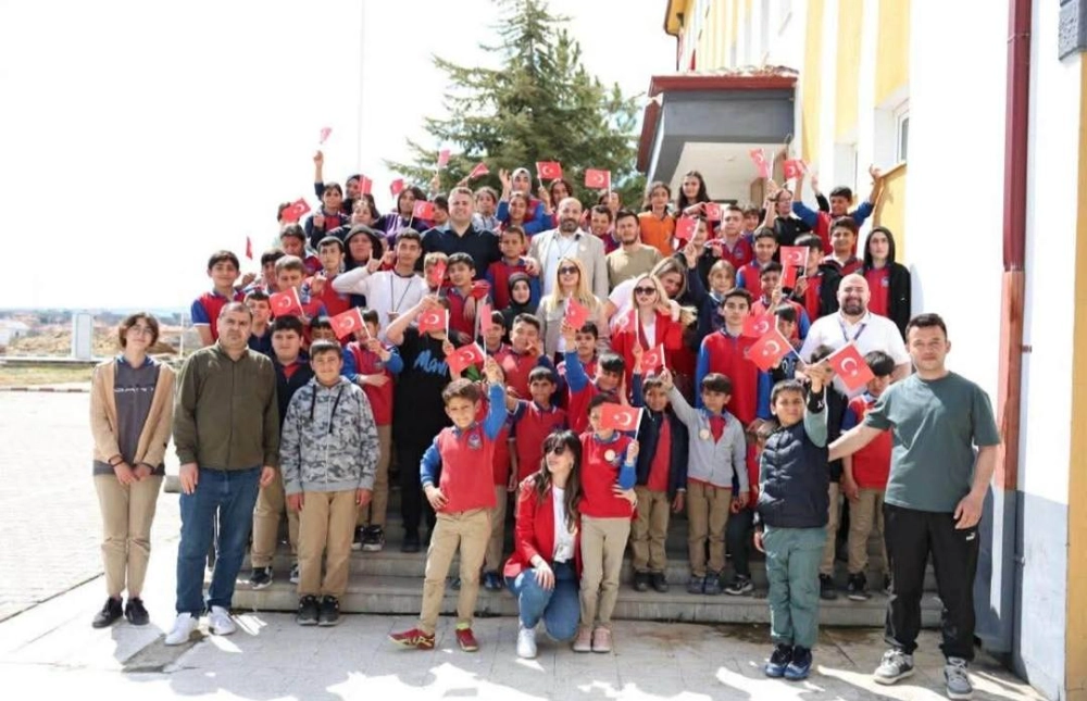 Ozancık İlk-Ortaokulu’ndan Örnek Proje: Teknoloji ve Eğitim El Ele