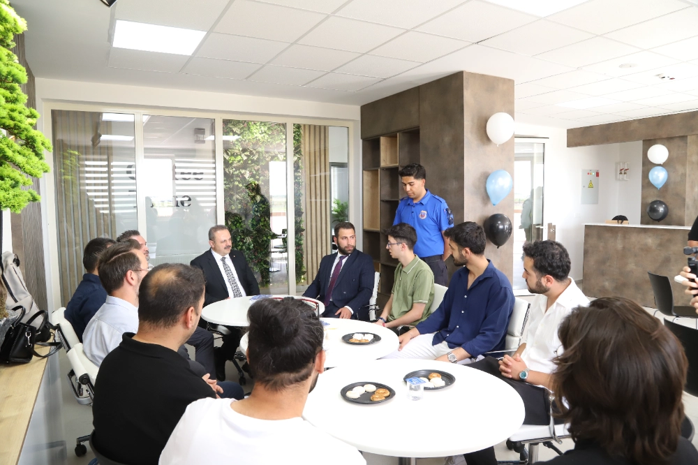 AKSARAY TEKNOPARKIN İLK ÖĞRENCİ GİRİŞİMİ FAALİYETE GEÇTİ