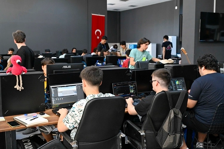 Adana'da Oyun Geliştiriciler'den 48 saatlik maraton