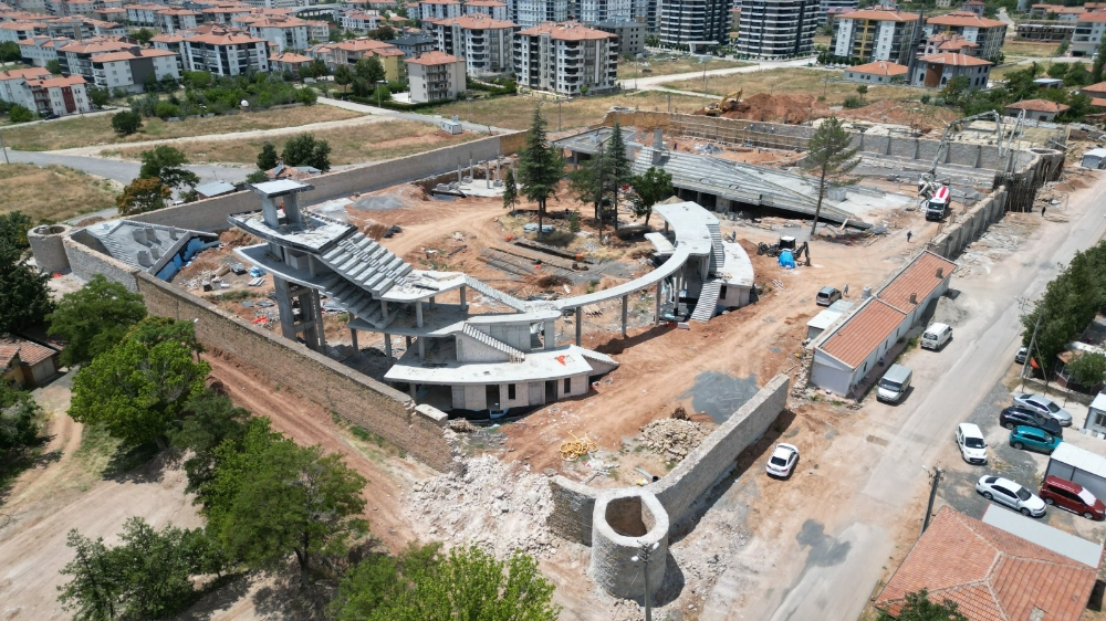 ESKİ CEZAEVİ ALANI YENİ KİMLİĞİNE ADIM ADIM KAVUŞUYOR