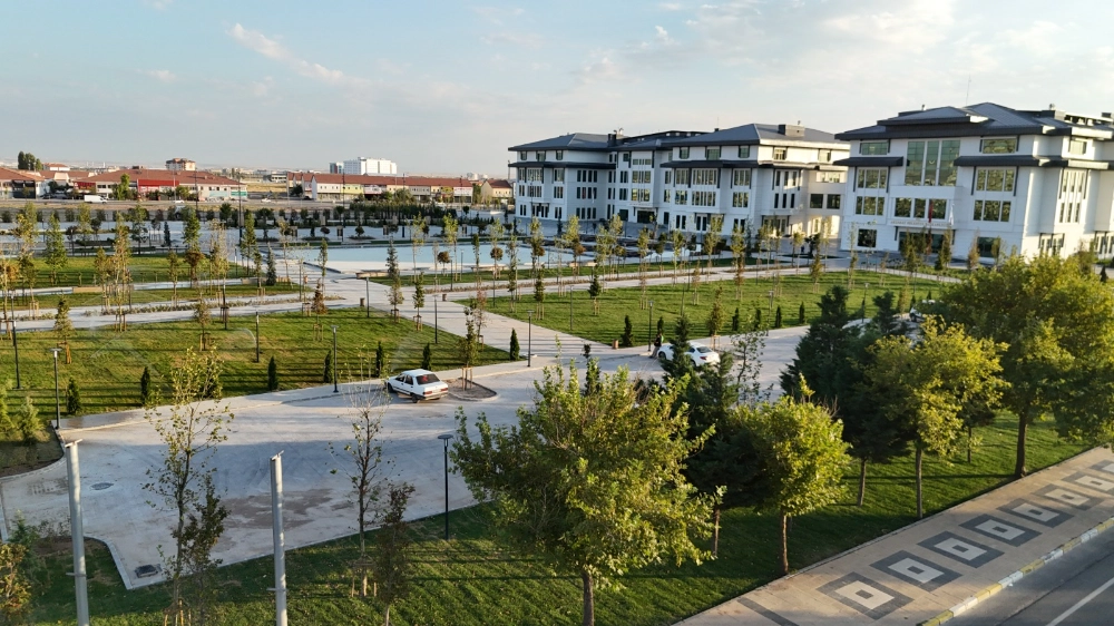 ŞEHRİN YENİ BULUŞMA NOKTASI; BELEDİYE MİLLET BAHÇESİ