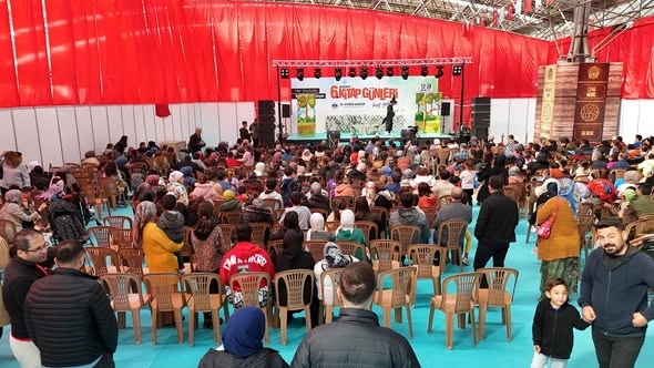 AKSARAY’DA KİTAP BULUŞMASI 46 YAZAR, 221 YAYINEVİ, 200 BİNDEN FAZLA KİTAP KİTAPSEVERLERLE BULUŞTURULACAK