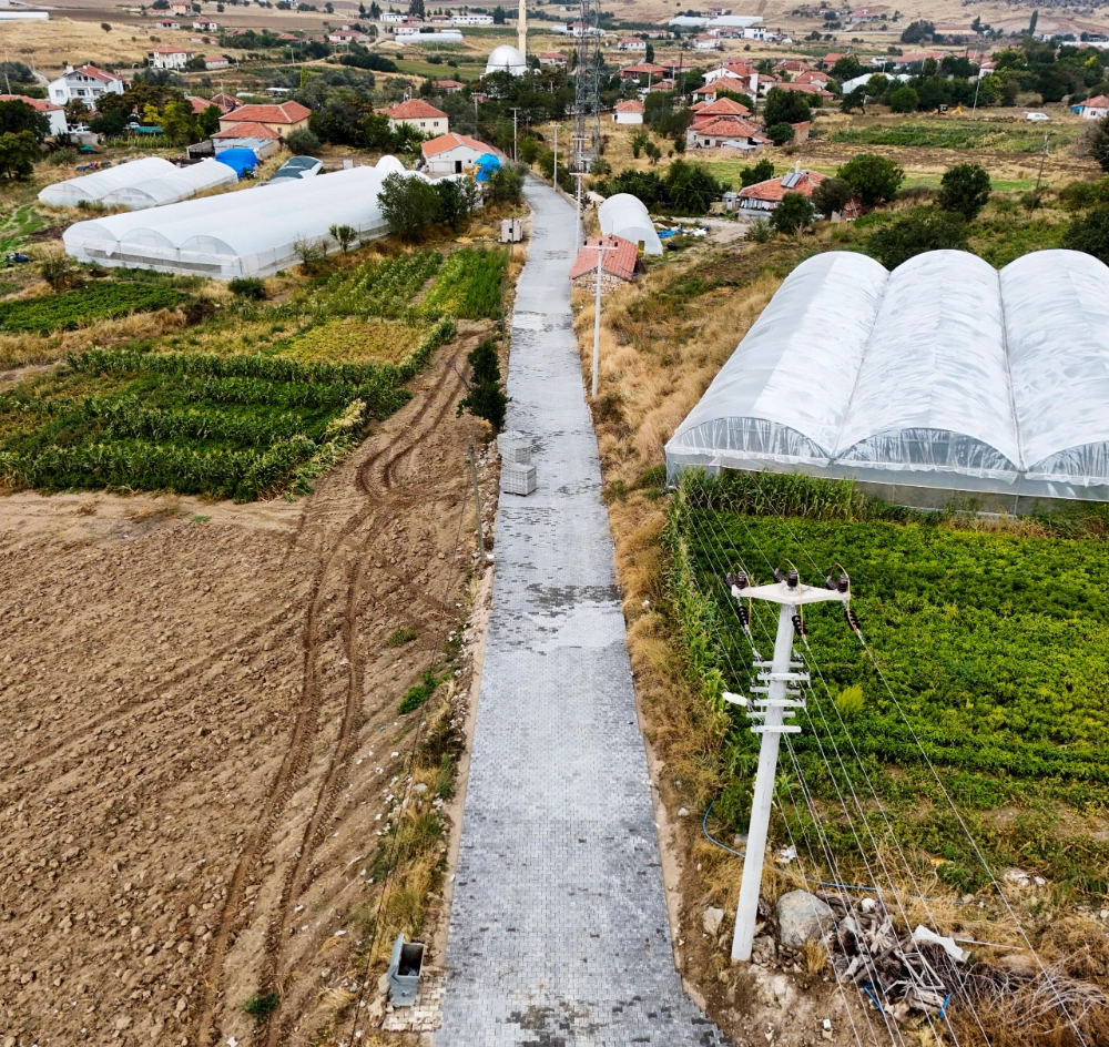 AKSARAY’DA GÜCÜNKAYA KÖYÜ’NDE 29 BİN 500 METREKARELİK PARKE TAŞI ÇALIŞMASI BAŞLADI