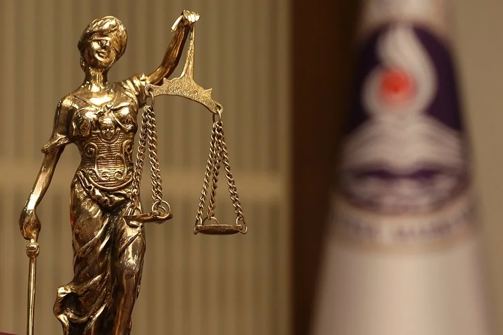 AYM, süresiz yoksulluk nafakasını düzenleyen ibareyi iptal etti