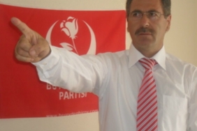 Ahmet Karaman; Eline Türk Bayrağını Al Gel Katıl Sende